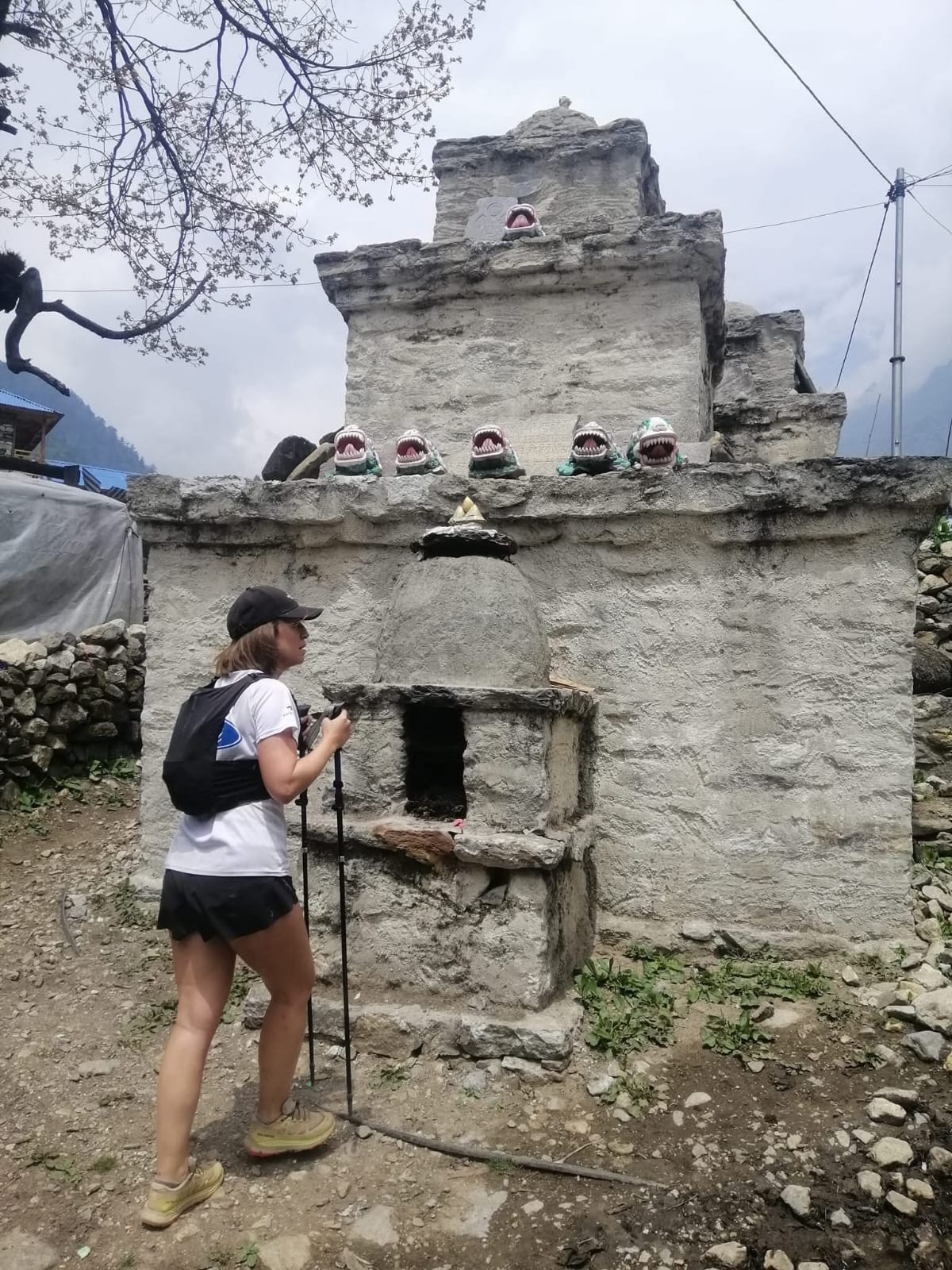 Manaslu circut trek guide and poter service